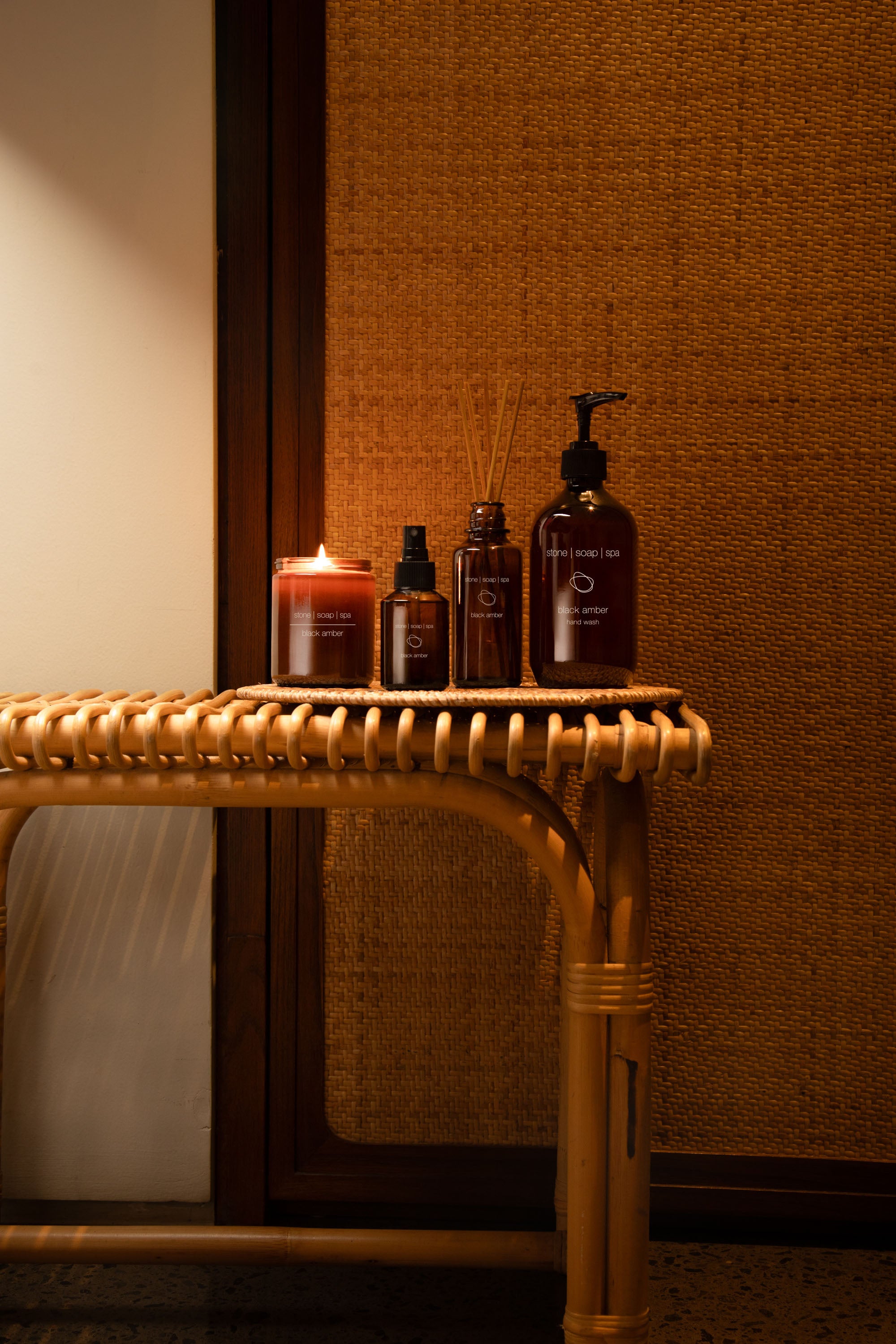 Duftlys - Black amber