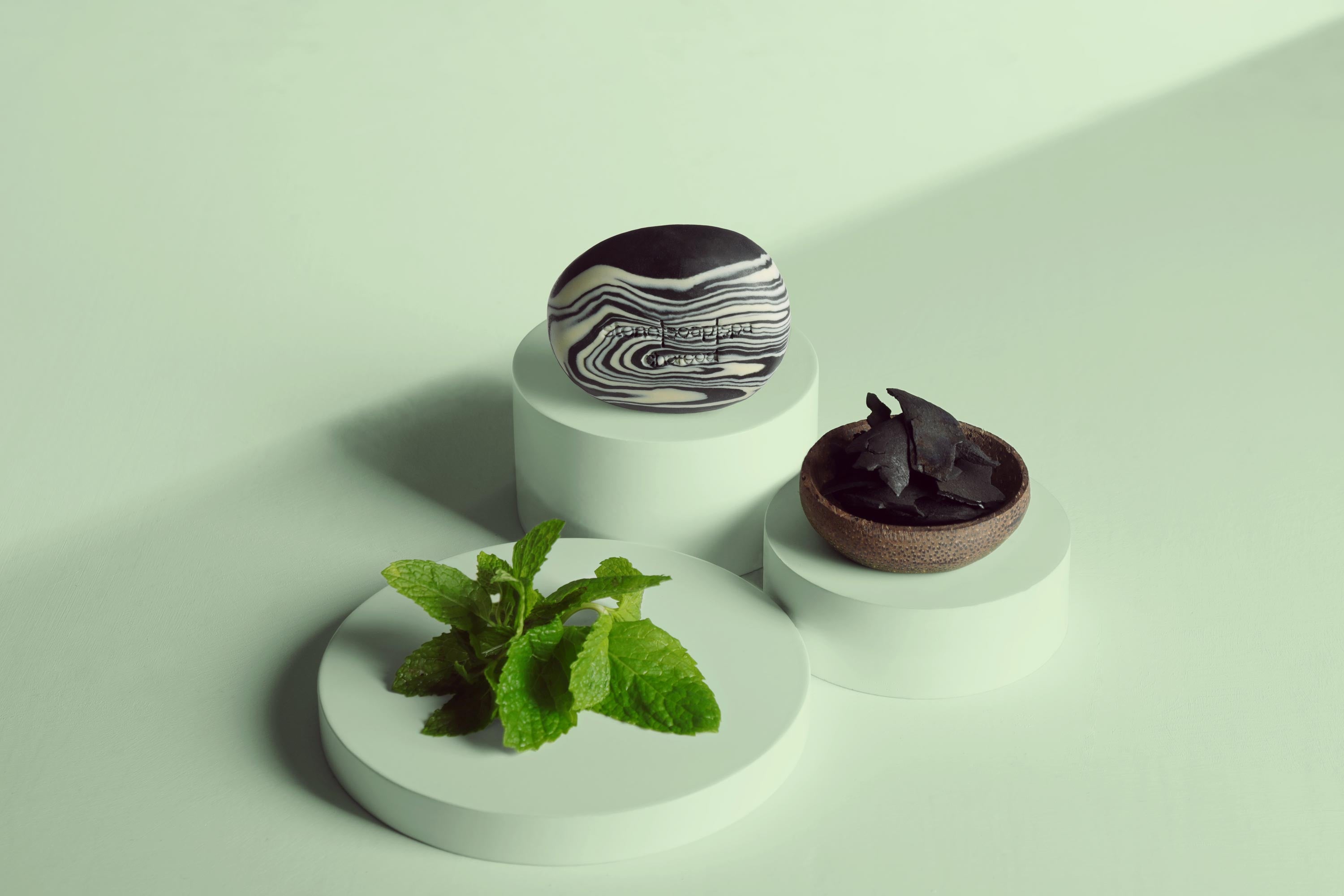 Kokoskull - Mot uren hud